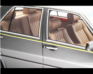 Lancia Thema 8.32 1986 GRIGIO QUARZO Laudoracing 1:18 Resinemodell (Türen, Motorhaube... nicht zu öffnen!)